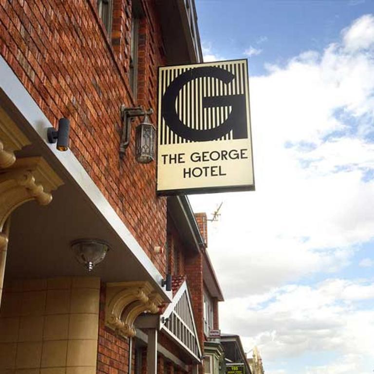The George Hotel Батерст Экстерьер фото